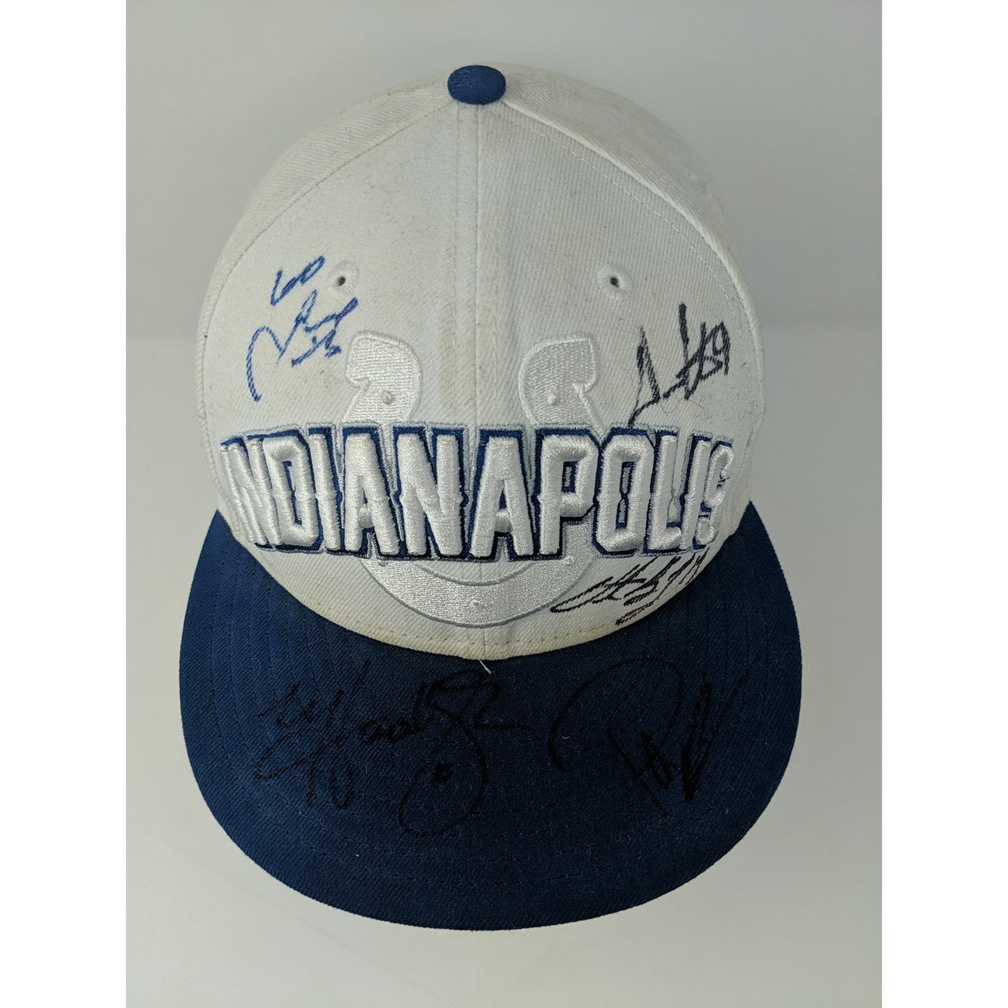 Mens New Era 59Fifty NFL Indianapolis Colts Hat Size 7 3/8 Autographed 5 Players