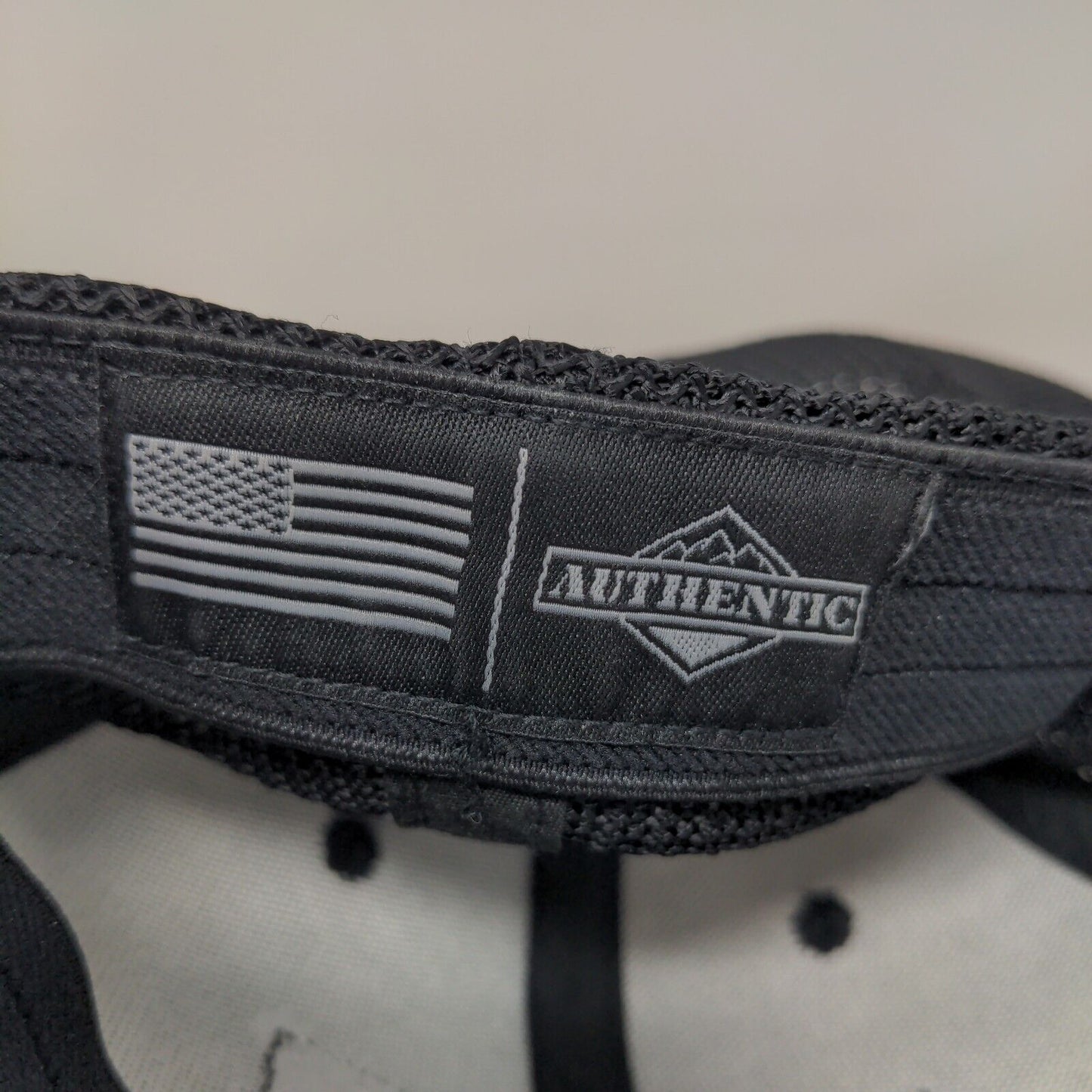 Unbranded Men's Fitted Mesh Back Hat Black Embroidered Flag Logo