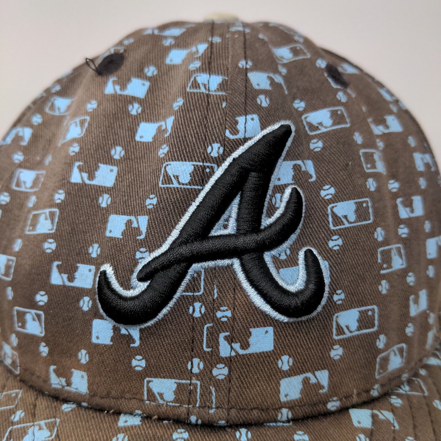 New Era 59Fifty Atlanta Braves Fitted Hat Brown Size 7 3/8 All Over Print Logo