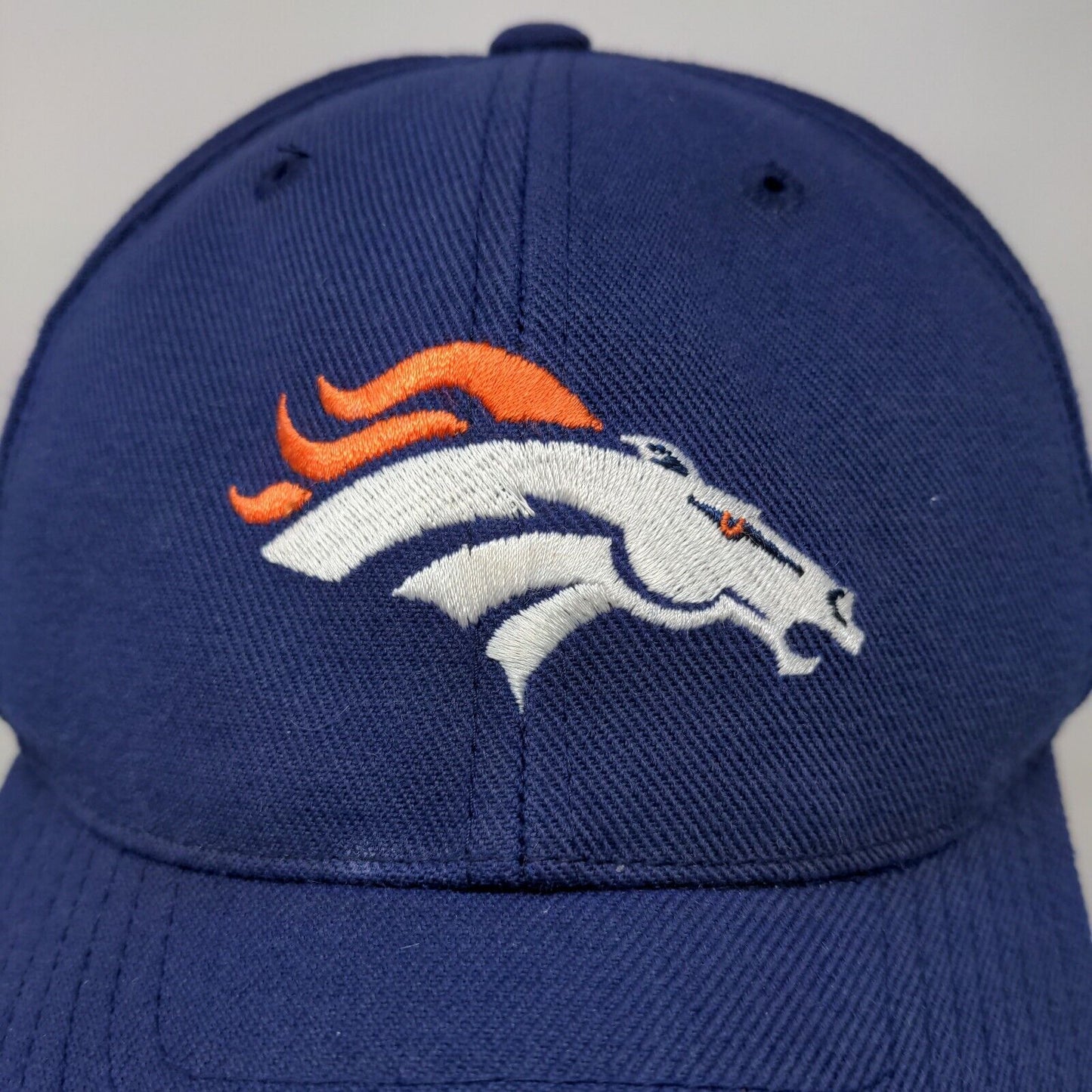 NFL Logo Athletic Mens Denver Broncos Fitted Hat Blue Size 7 1/4 Embroidered