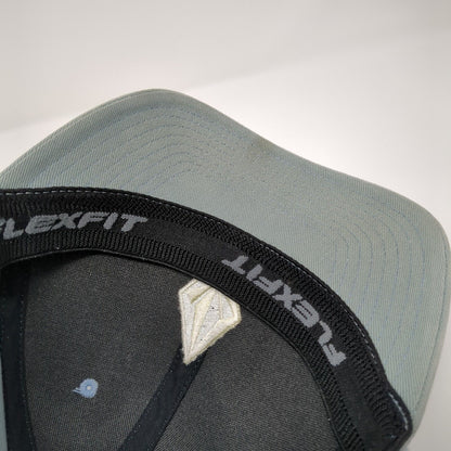Volcom Fitted Hat Blue S/M Flexfit Lightweight Embroidered Logo 6 Panel