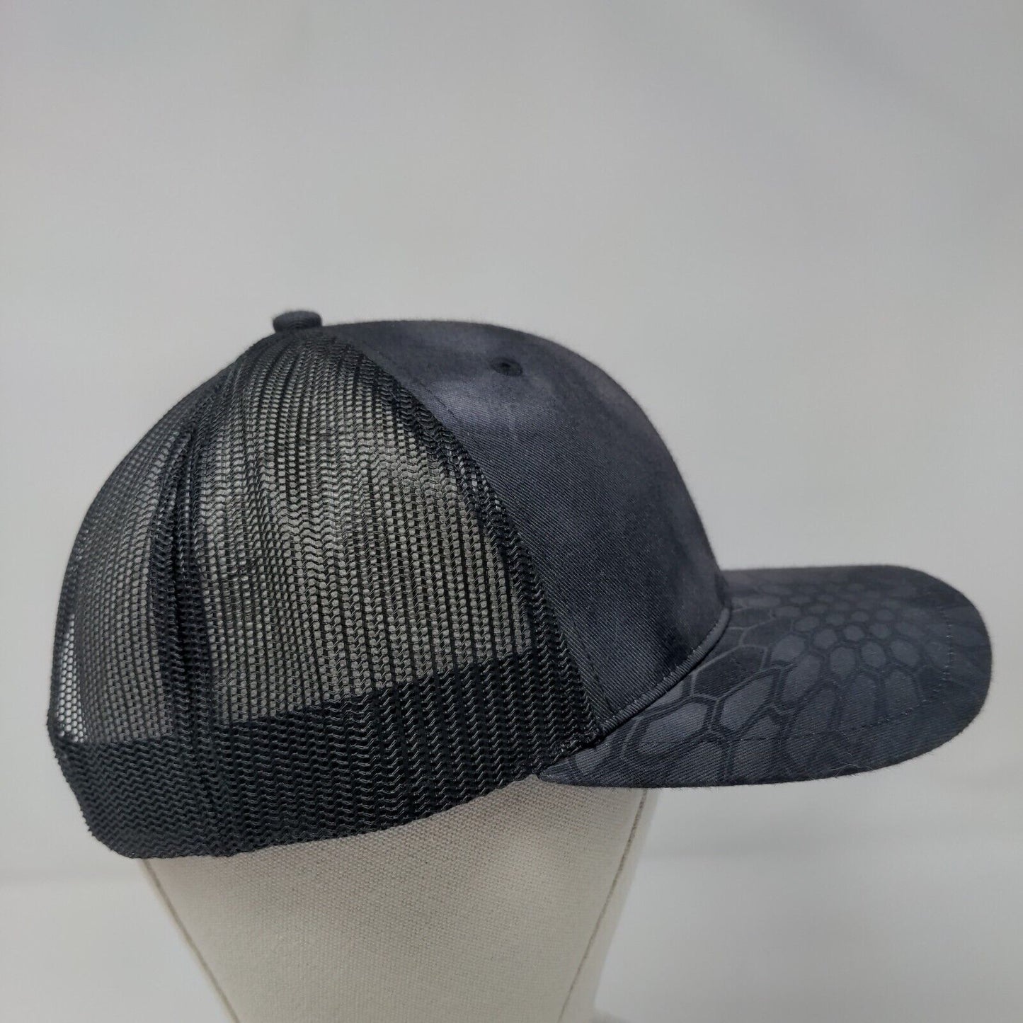 FT Snapback Mesh Back Trucker Hat Camo OSFA Embroidered Richardson