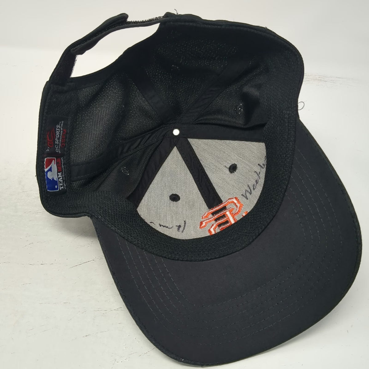 San Francisco Giants MLB OC Sports Baseball Cap Black One Size SF Logo Strapback
