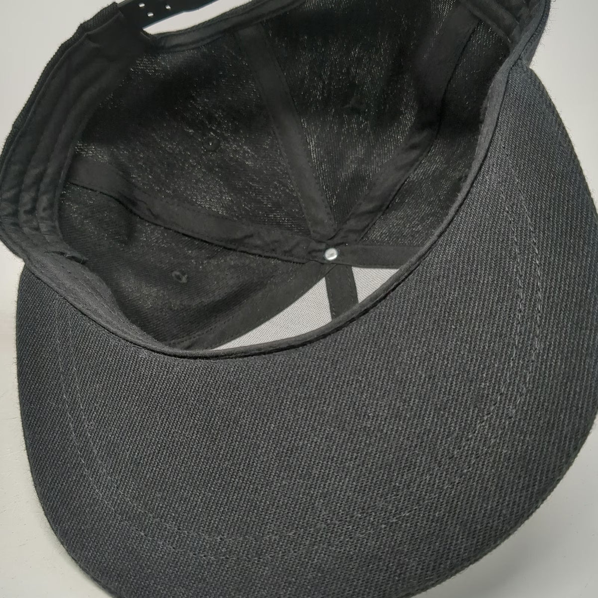 PeakBar Snapback Hat Black One Size Gold Silver Logo Flat Brim Peak Last Drop