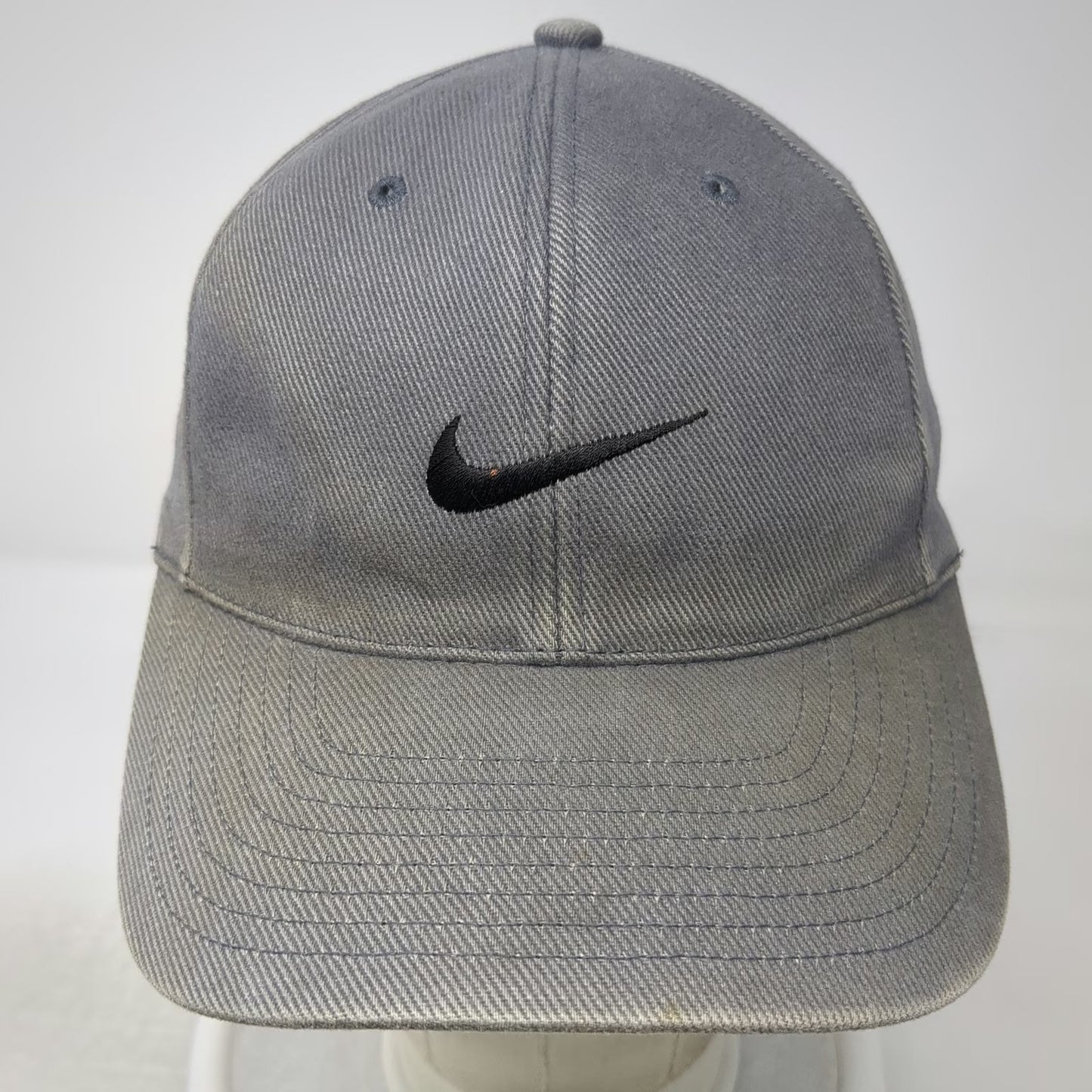 Nike Snapback Gray Black Vintage Hat Green Underbrim Embroidered Swoosh Logo
