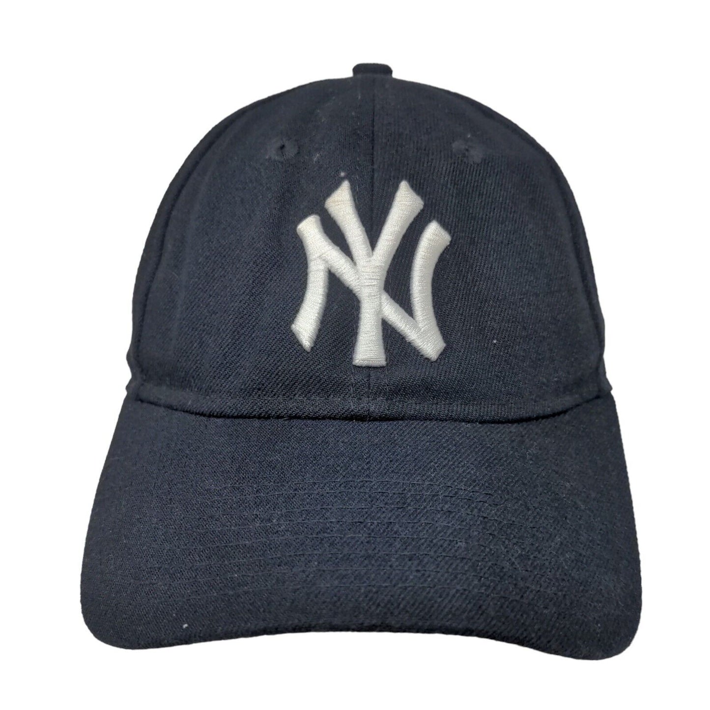 New Era Men's Strapback Hat Blue 9Forty New York Yankees Embroidered Logo