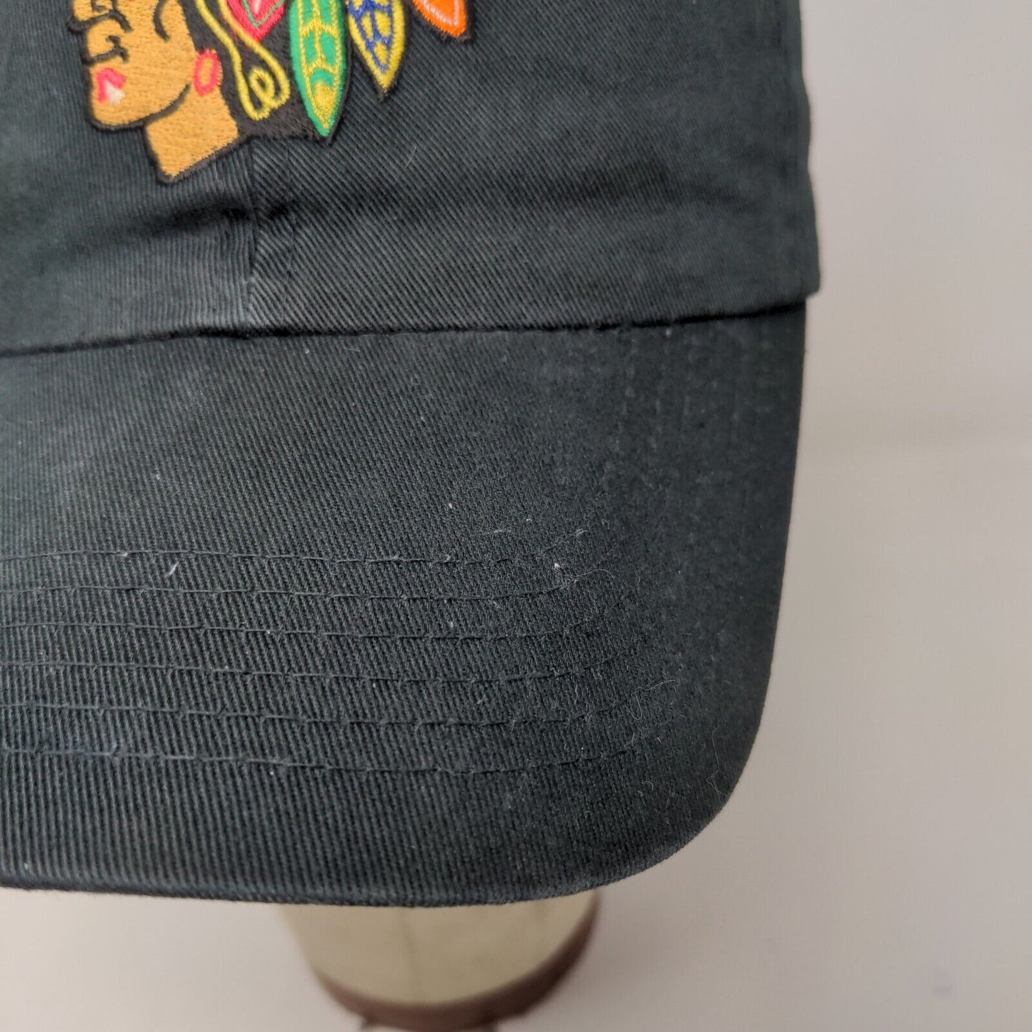 Antigua Men's Slideback Hat Black OSFA Embroidered Chicago Blackhawks NHL Logo