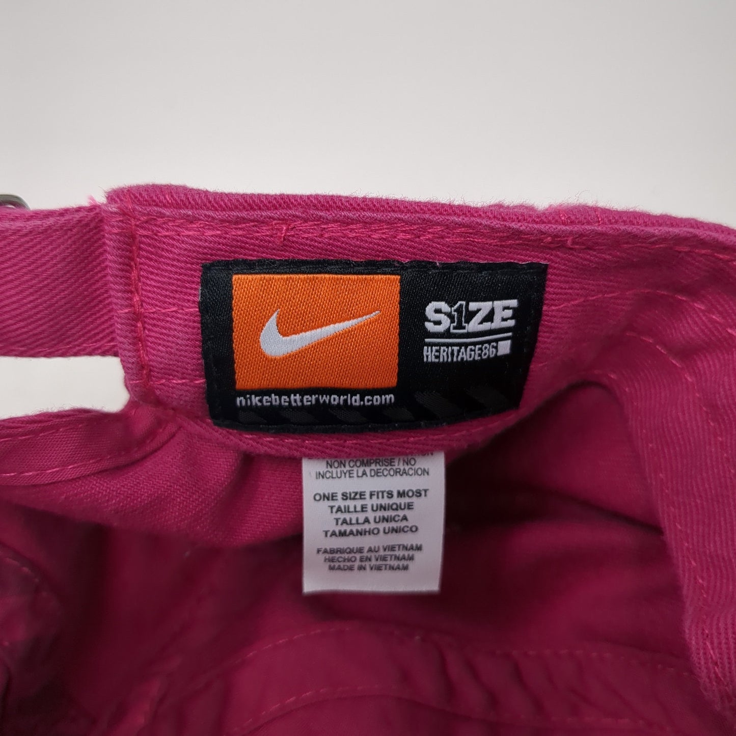 Nike Slideback Baseball Cap Pink One Size Adjustable Embroidered Heritage86