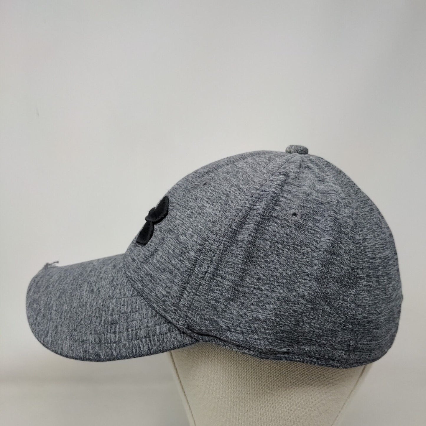 Under Armour Fitted Hat Gray L/XL Lightweight Embroidered Vented Holes 6 Panel