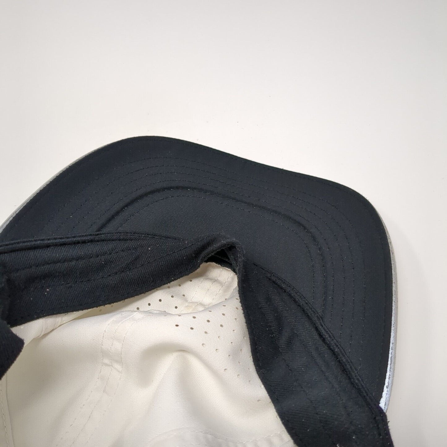 Nike Strapback Hat White One Size Adjustable Featherlight Dri-Fit Polyester