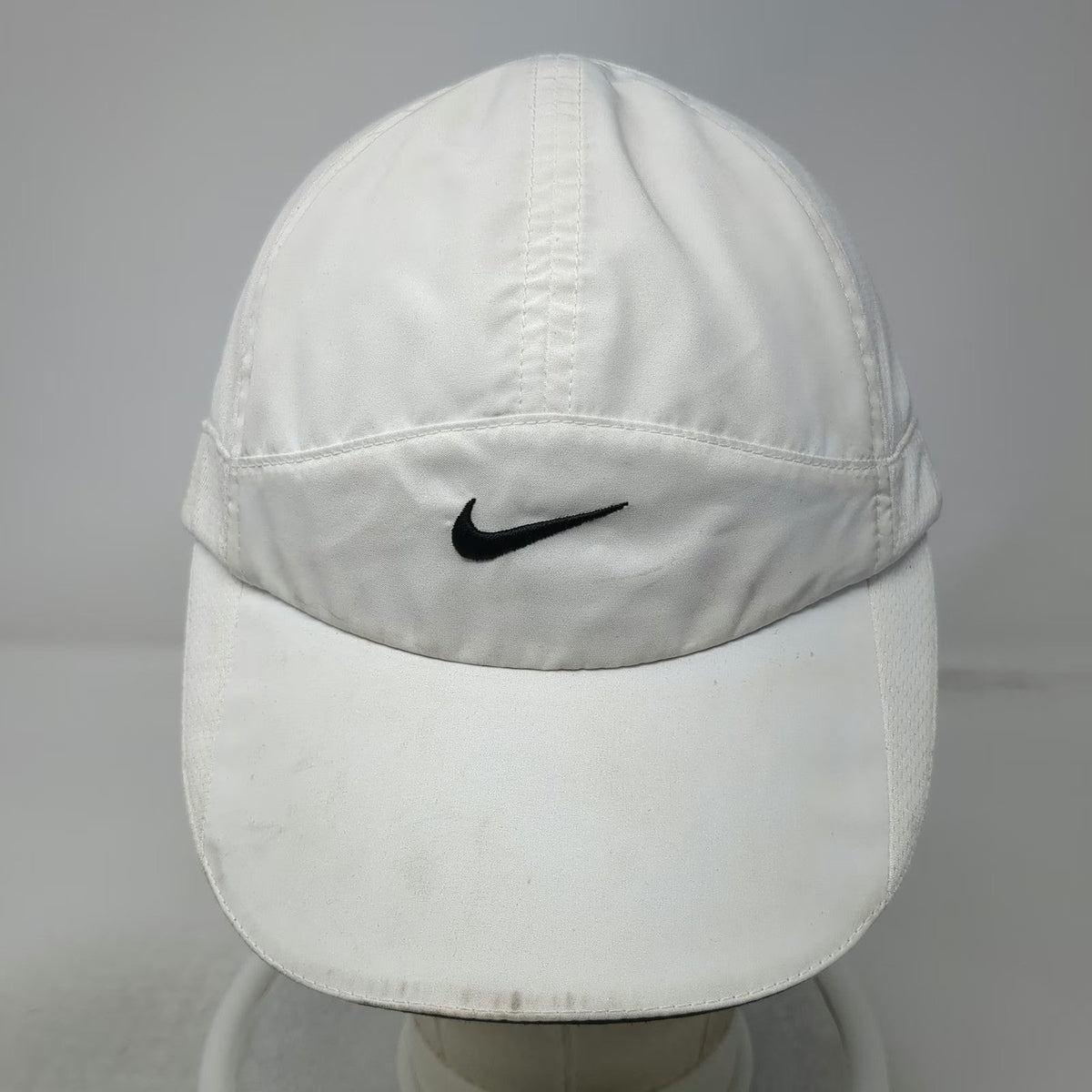 Nike Baseball Cap White One Size Fit Dry Performance Running Mesh Hat Reflective