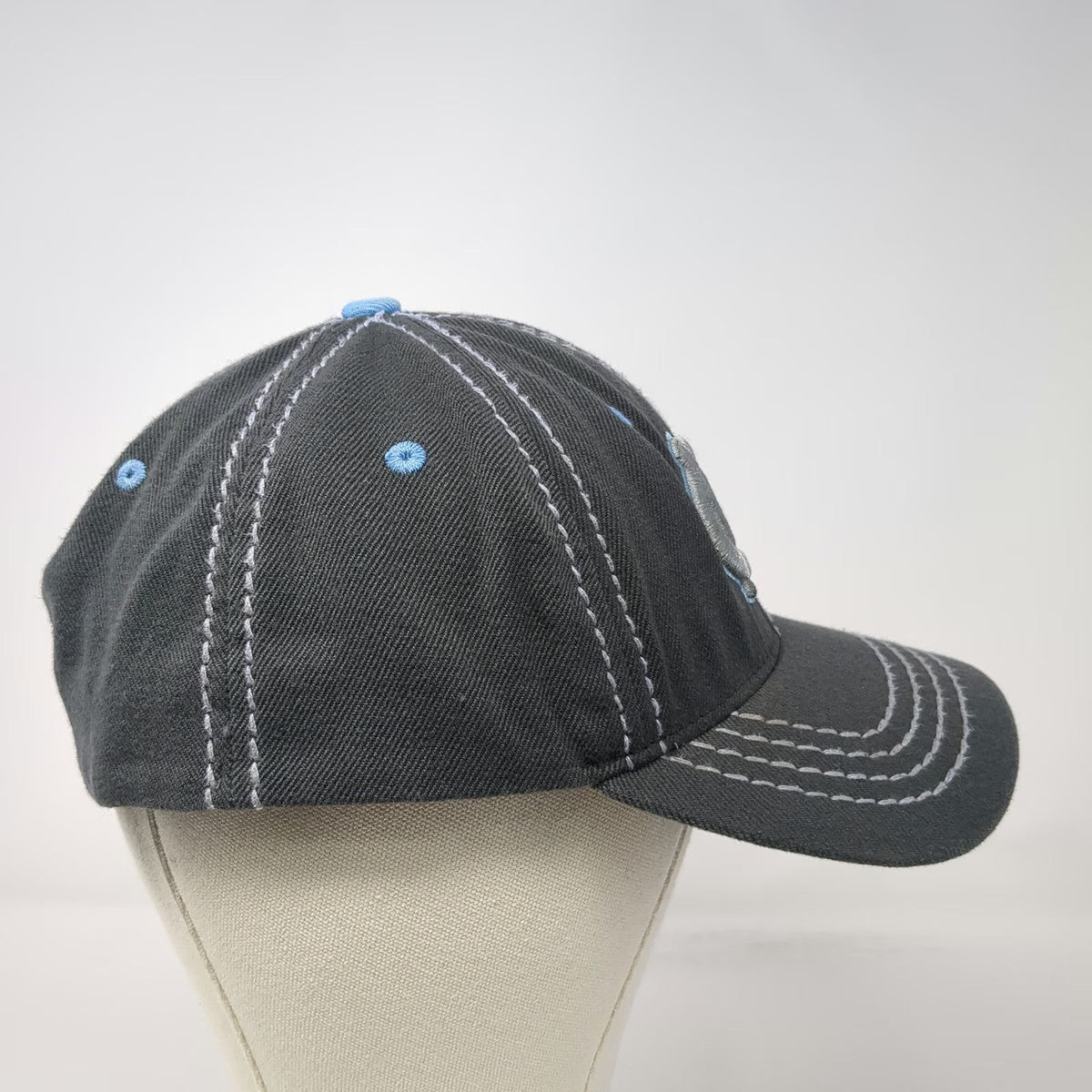 Zephyr Baseball Cap Gray L UNC Tar Heels Stretch Fit Contrast Stitching Hat