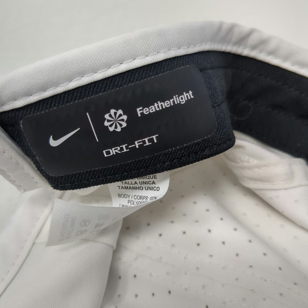 Nike Baseball Cap White One Size Dri-FIT Featherlight Heart Logo Strapback Hat