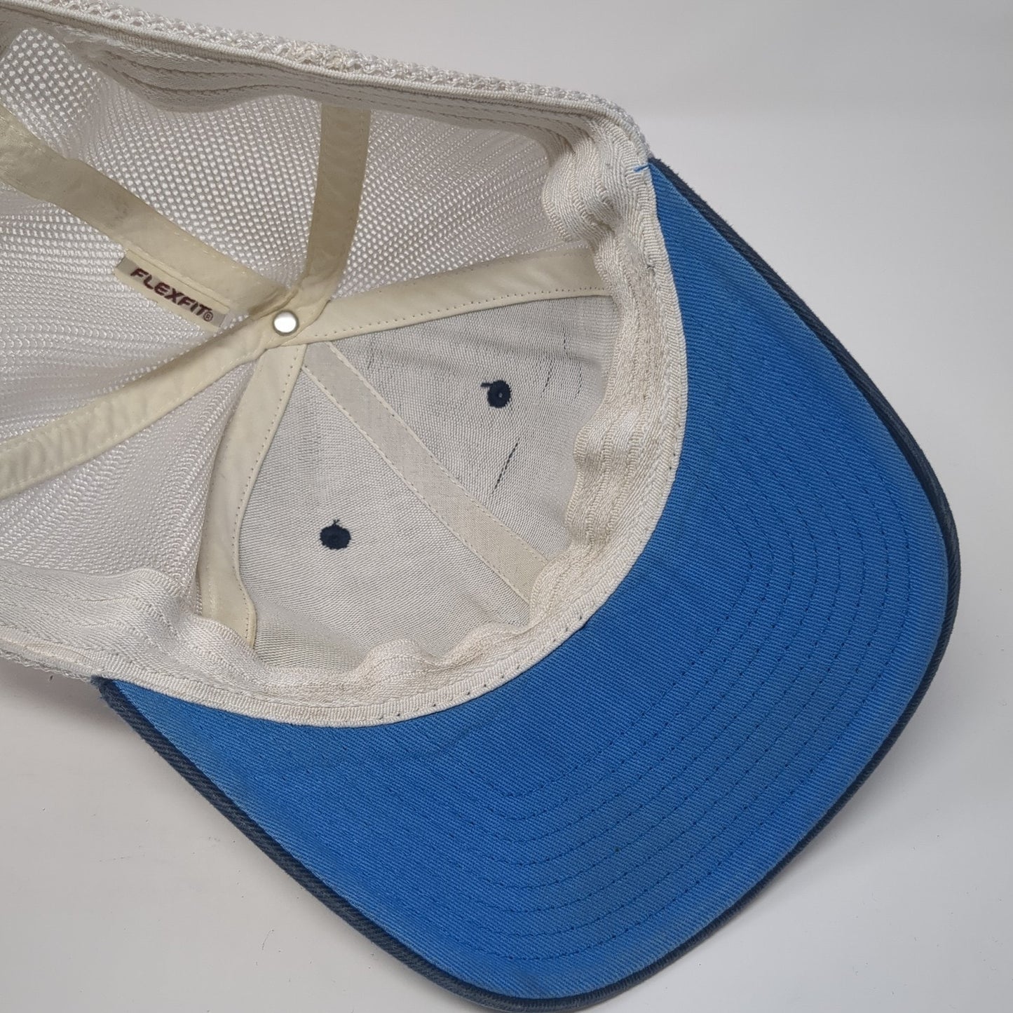 Columbia Fitted Trucker Hat Blue One Size Lightweight Embroidered Mesh Back