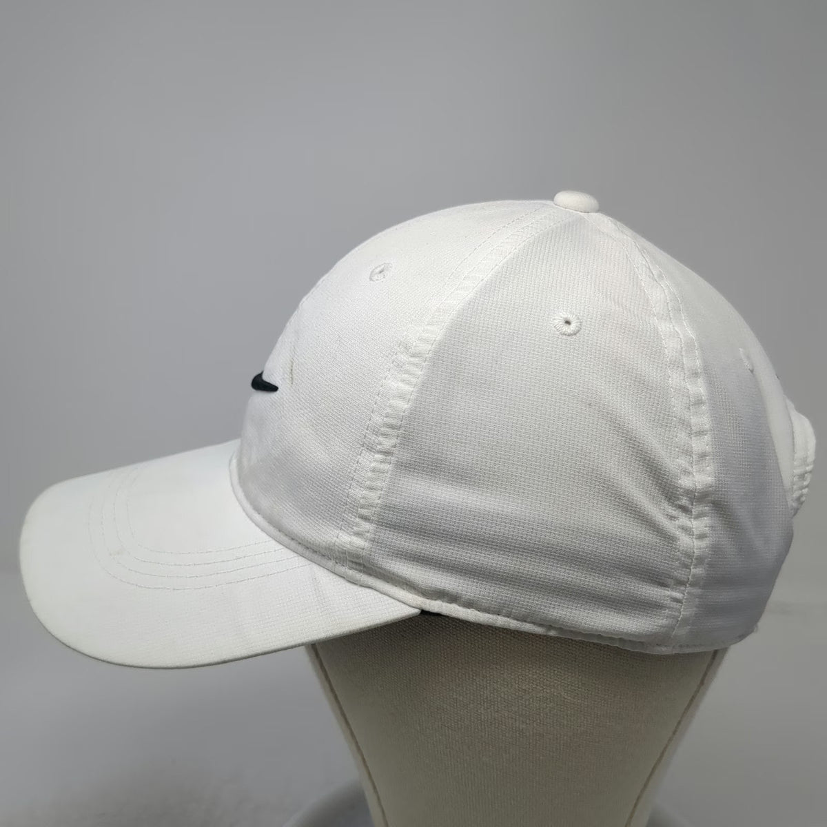 Nike Baseball Cap White One Size Embroidered Swoosh Logo Strapback Golf Hat