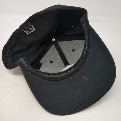 TravisMathew Baseball Cap Black XL Flexfit Rubber Patch California Design Hat