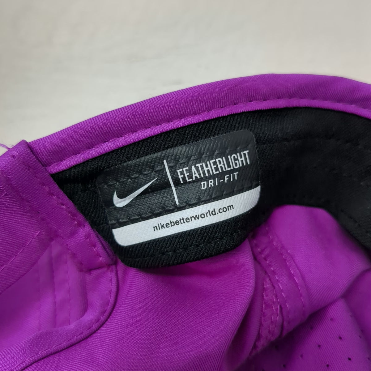 Nike Baseball Cap Purple One Size Dri-Fit Featherlight Swoosh Logo Strapback Hat