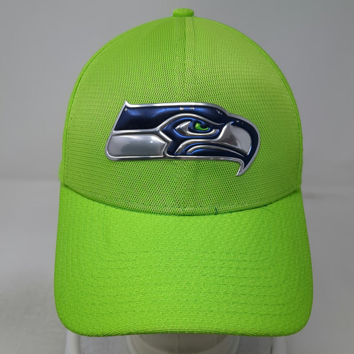 Seattle Seahawks NFL New Era Cap Hat Green M Metallic Logo 39THIRTY Flex
