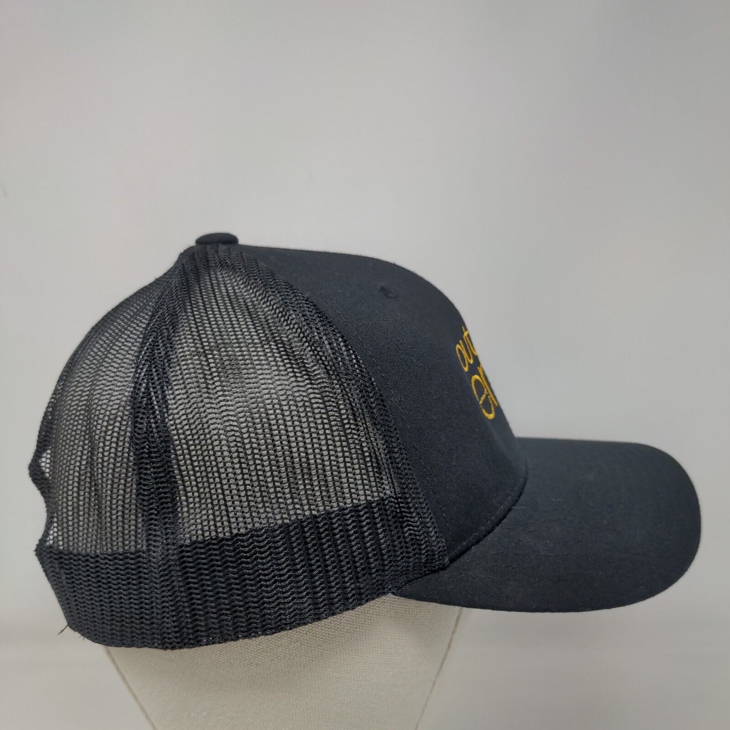 Outdoor Envy Snapback Trucker Hat Black One Size Mesh Back The Classics Yupoong