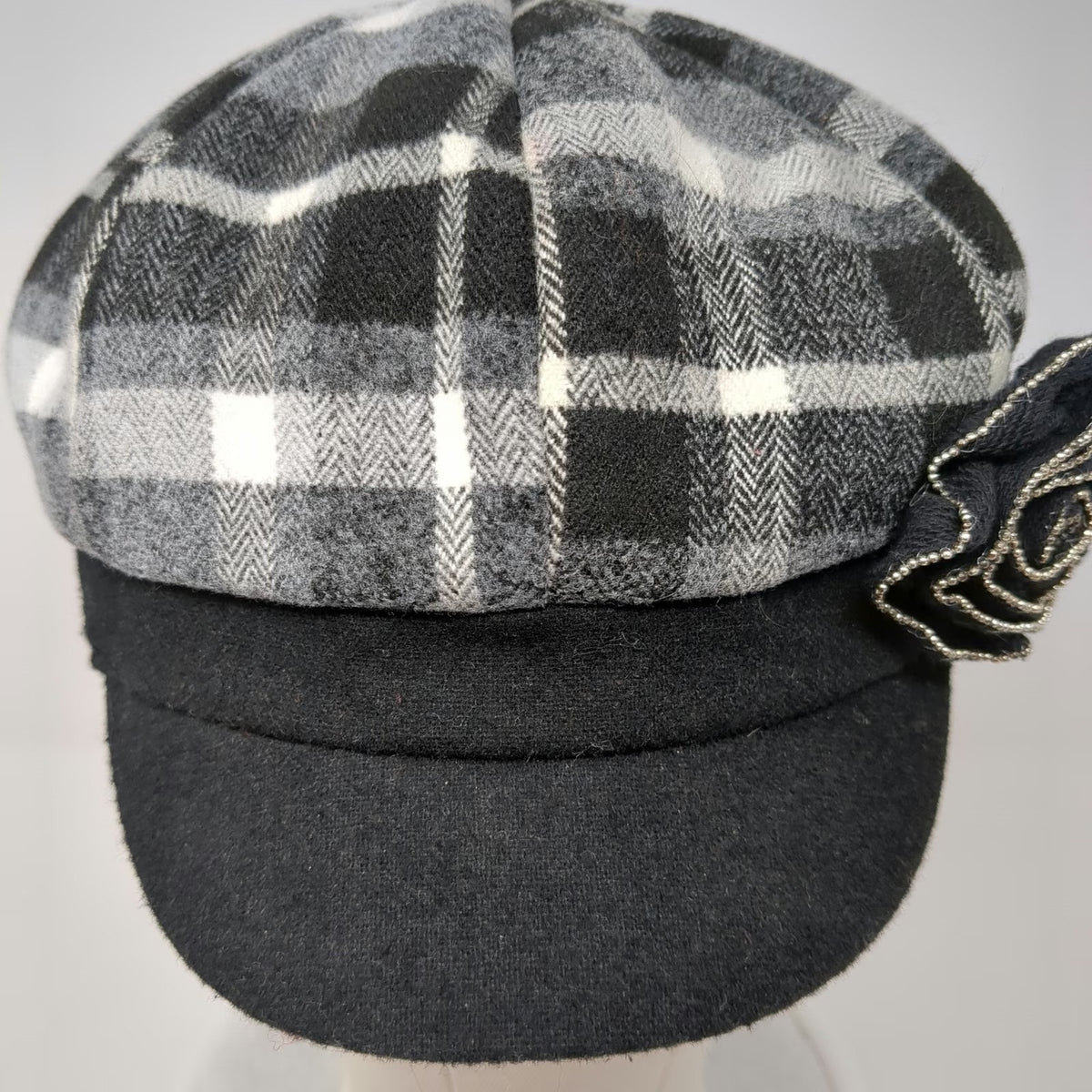 Angela & William Newsboy Cap Gray Black White One Size Wool Blend Flower Hat