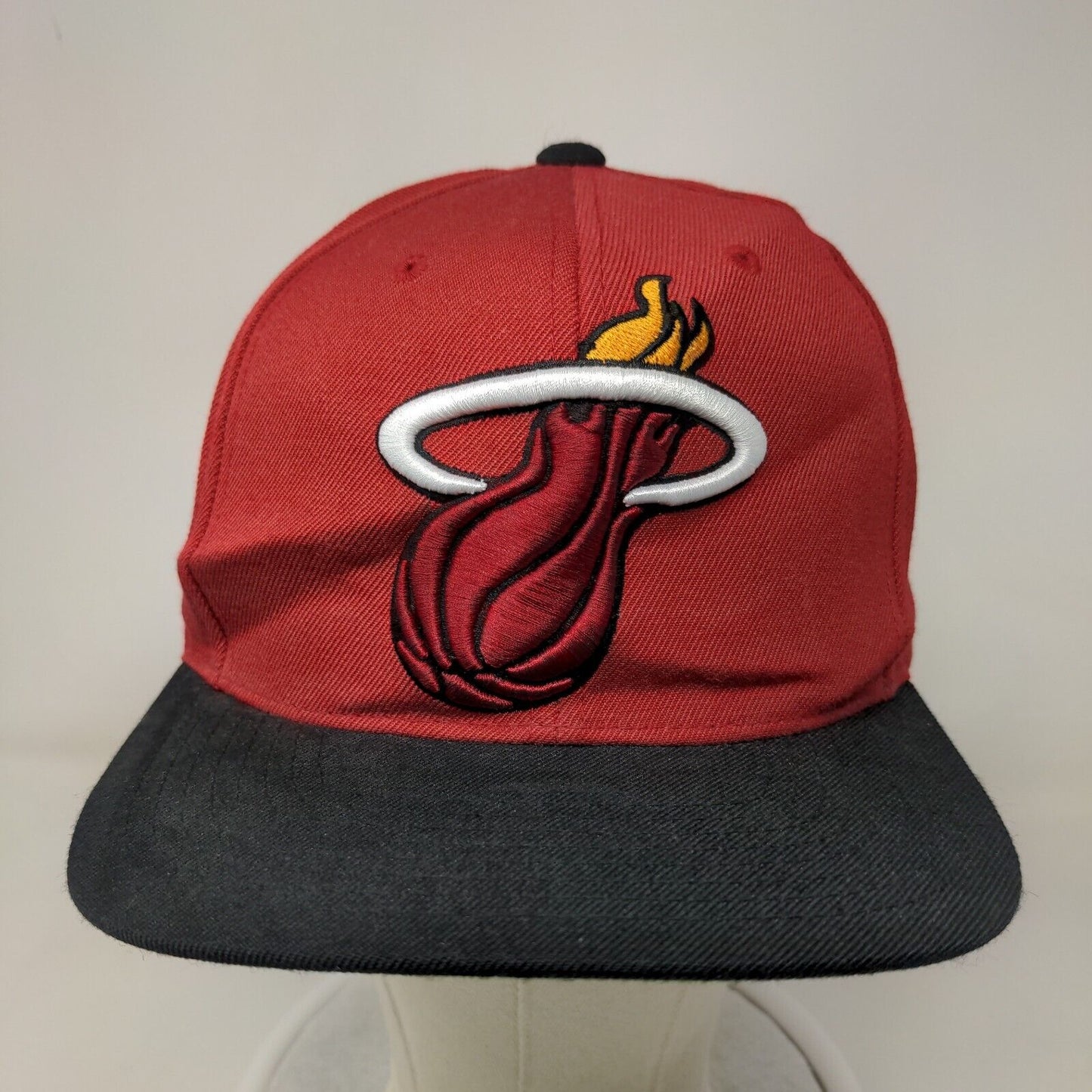 Mitchell & Ness Men's Snapback Hat Red Embroidered Miami Heat Logo NBA