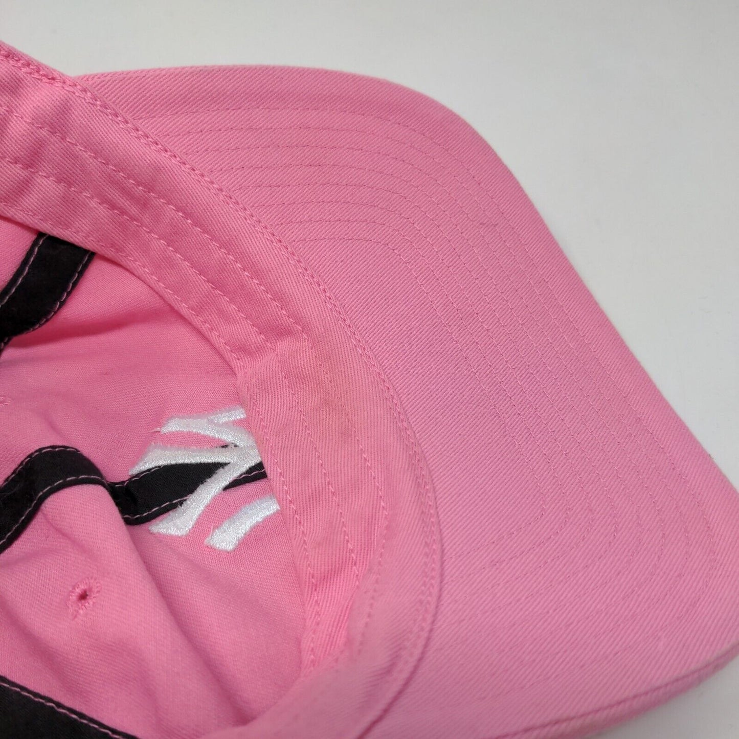 '47 Brand Women's Slideback Hat Pink OSFA Embroidered New York Yankees Logo