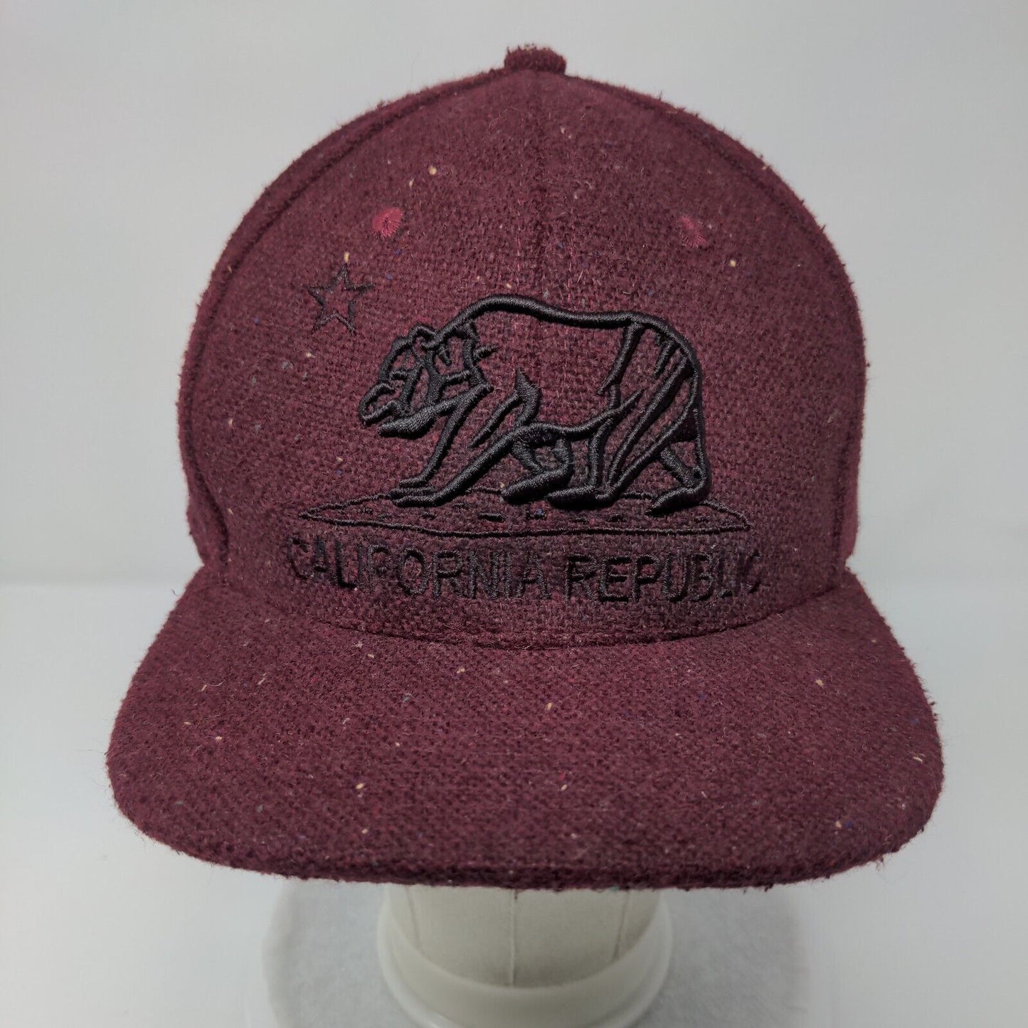 California Republic Bear Snapback Hat Red One Size Embroidered Headcase
