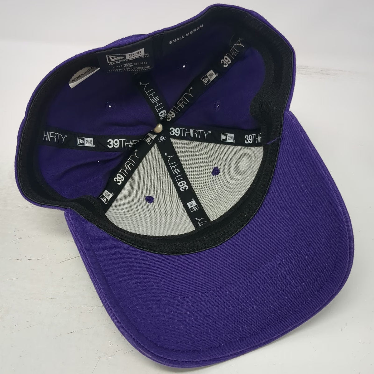 New Era Baseball Cap Purple M Stretch Fit 39THIRTY Blank Structured 6 Panel Hat