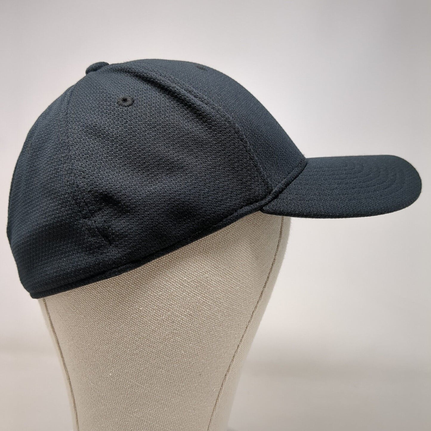 Adidas Fitted Hat Black Size L/XL A-Flex Embroidered Vented Holes 6 Panel