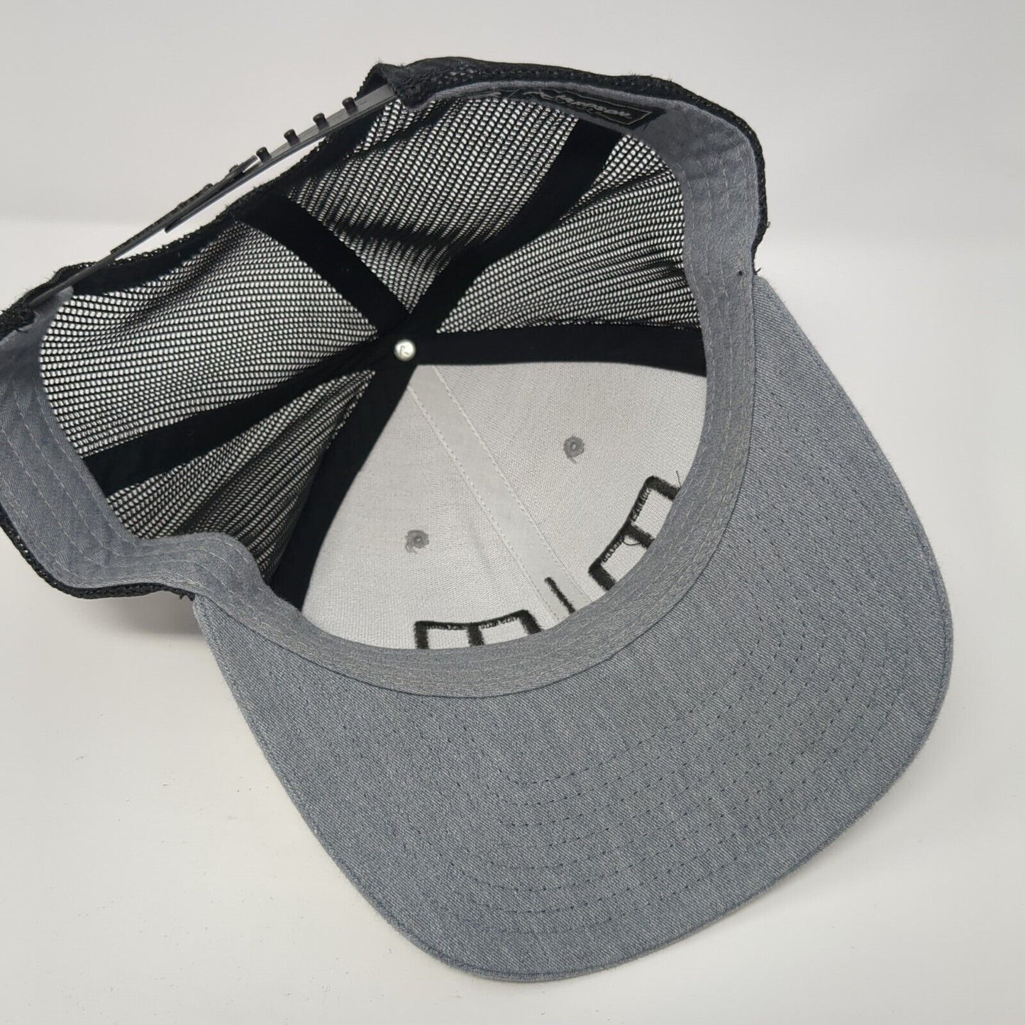 Richardson Snapback Mesh Back Trucker Hat Gray One Size Embroidered m|m