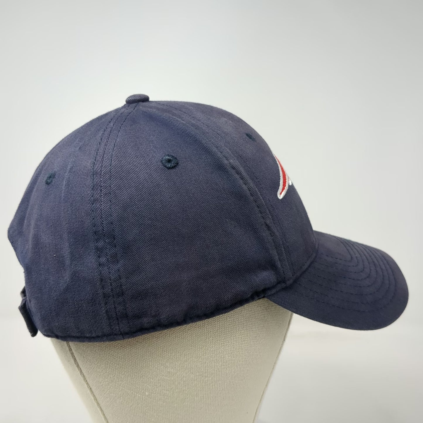 New England Patriots NFL Team Apparel Blue One Size Strapback Cap Hat Gray Brim