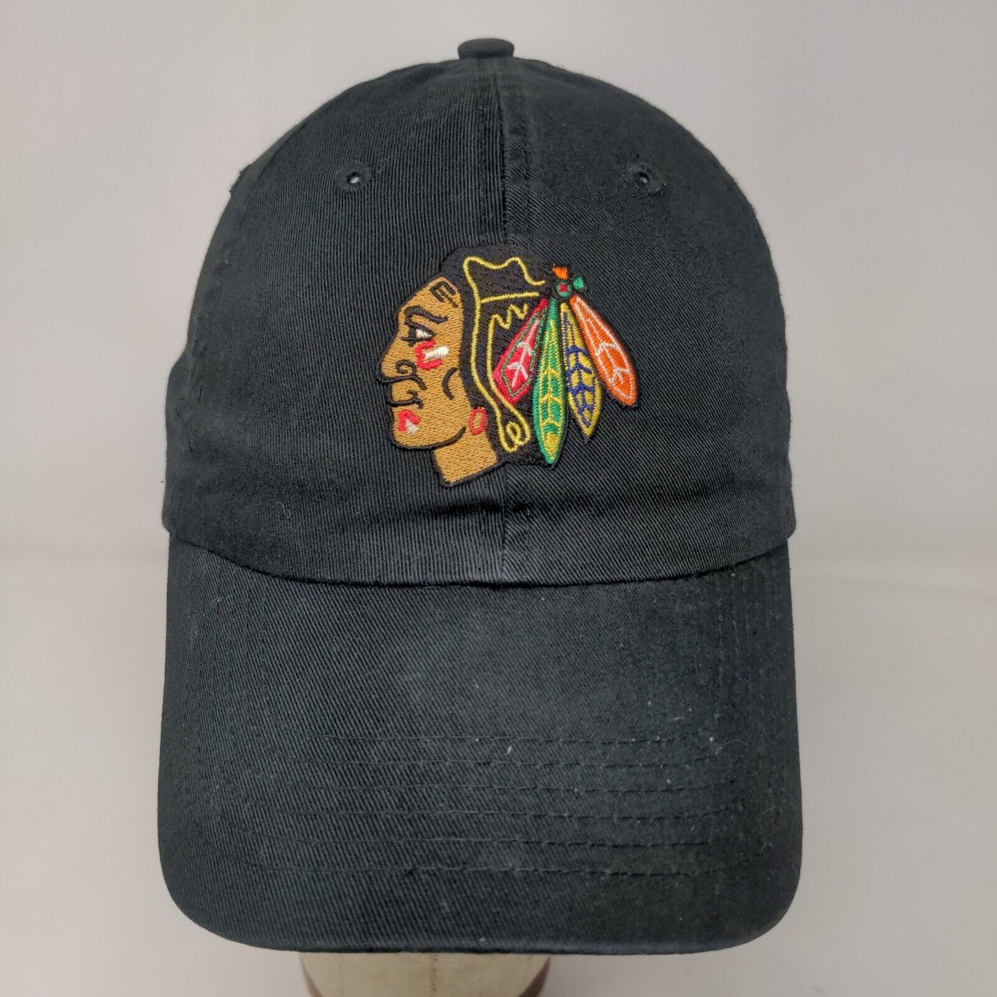 Antigua Men's Slideback Hat Black OSFA Embroidered Chicago Blackhawks NHL Logo