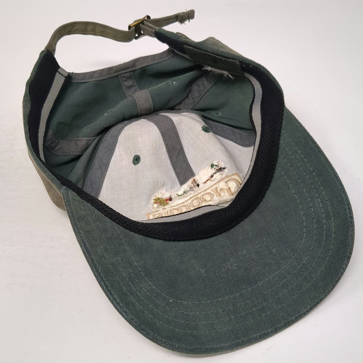 G-Loomis Imperial Embroidered Fishing Flies Green One Size Slideback Hat