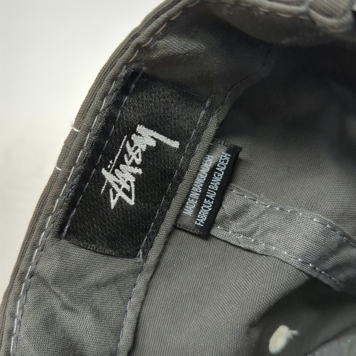 Stüssy Snapback Gray One Size Nylon White Contrast Stitching Logo 6-Panel Hat