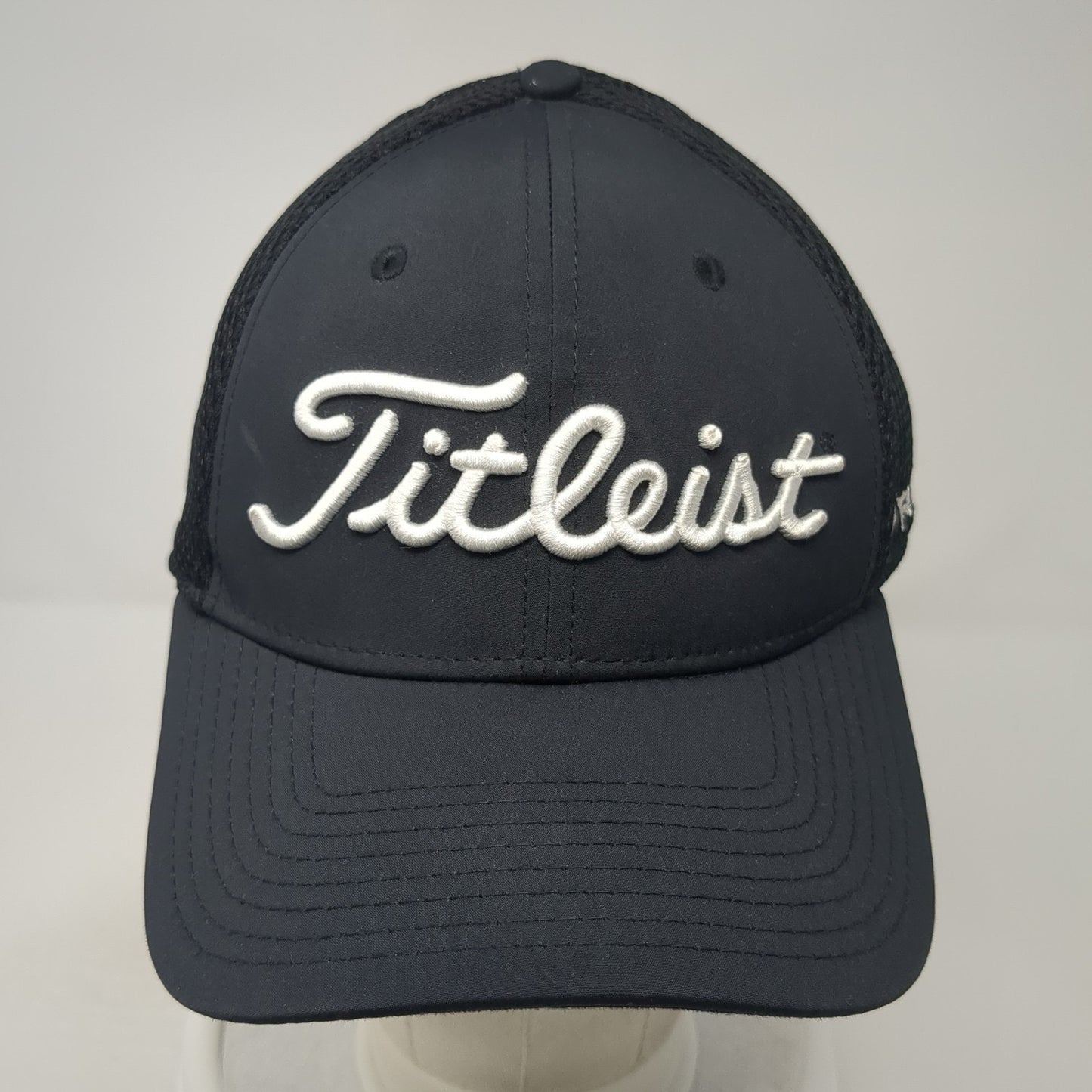 Titleist FJ Pro V1 Fitted Hat Black XL Embroidered Stretch New Era