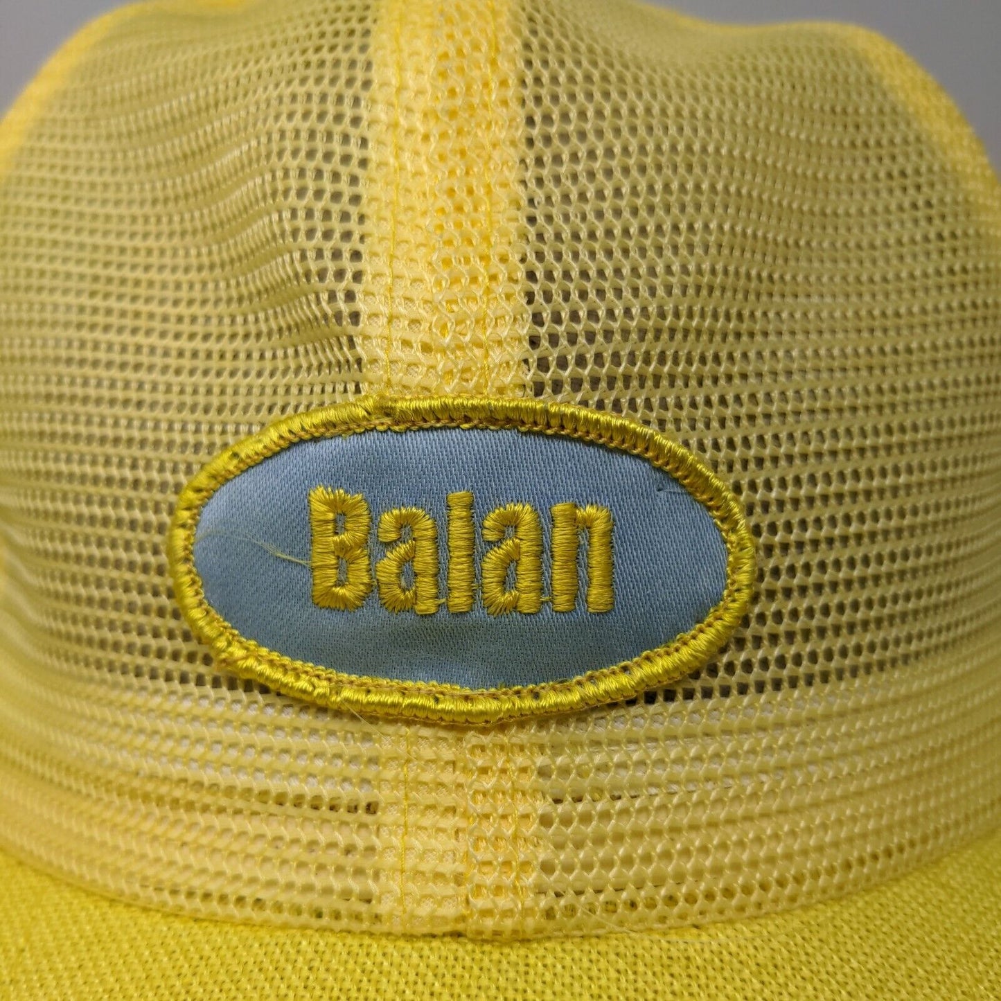 Balan Mens Snapback Mesh Back Trucker Hat Yellow Size M Embroidered Logo Vintage