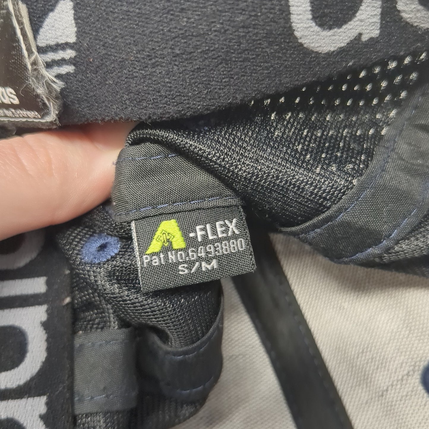 Adidas Trefoil Fitted Hat Medium Embroidered Logo A-Flex Stretch Solid