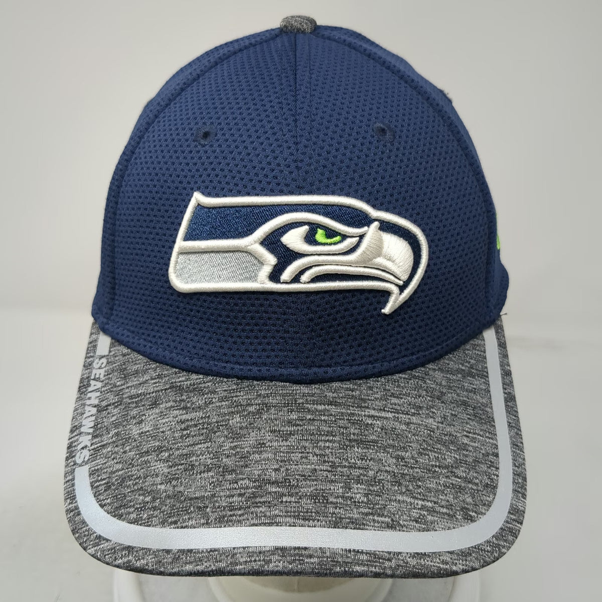 New Era Seattle Seahawks NFL Baseball Cap Blue Gray White Green M 39THIRTY Fit