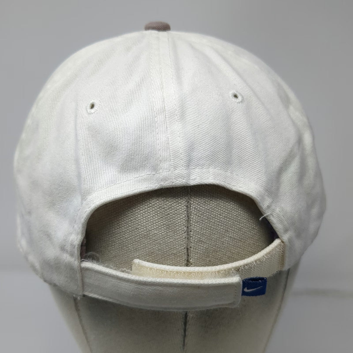 Nike Baseball Cap White Strapback Embroidered Logo Hat Cotton Curved Vintage