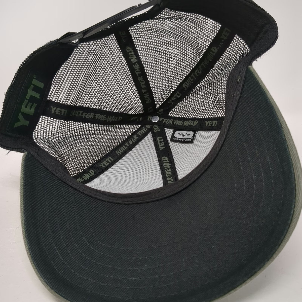 YETI Trucker Hat Green Black One Size Snapback Mesh Back Patch Logo Outdoor Hat