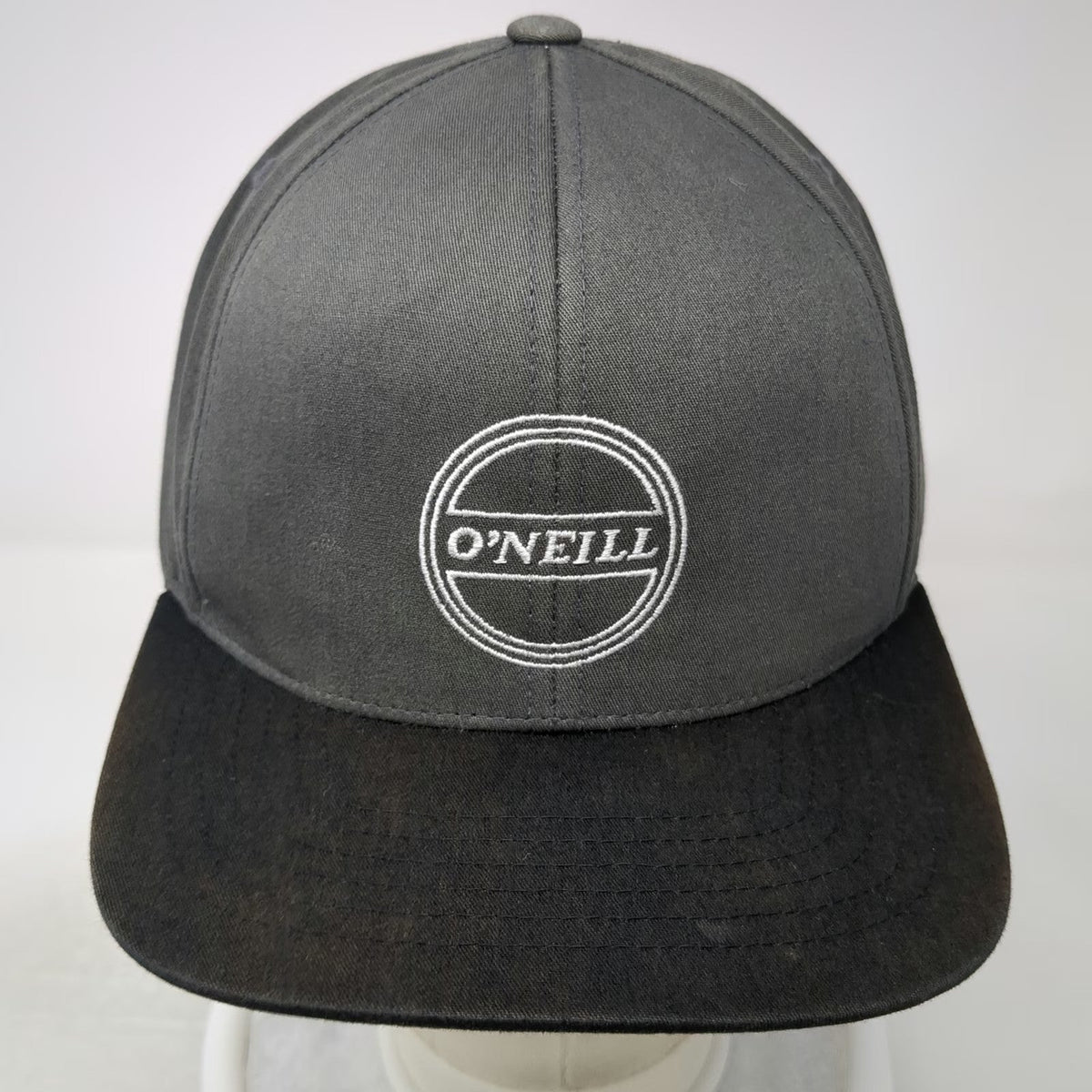 O'Neill Snapback Gray Black Hat One Size Embroidered Logo Two Tone Flat Brim