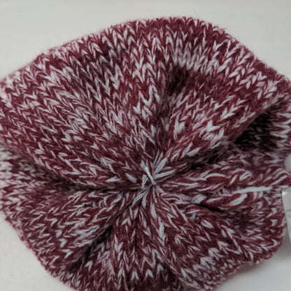 Unbranded Women's Knit Beanie Hat Capo Red White Size OS 100% Acrylic