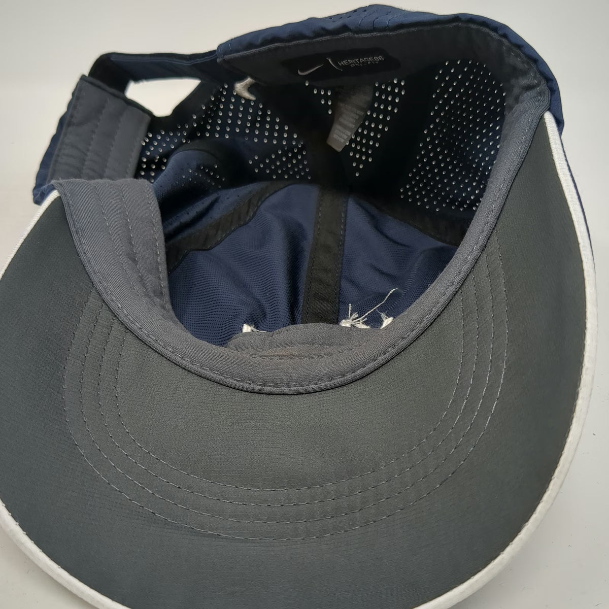 Nike Baseball Cap Blue One Size View Embroidery Dri-Fit Perforated Strapback Hat