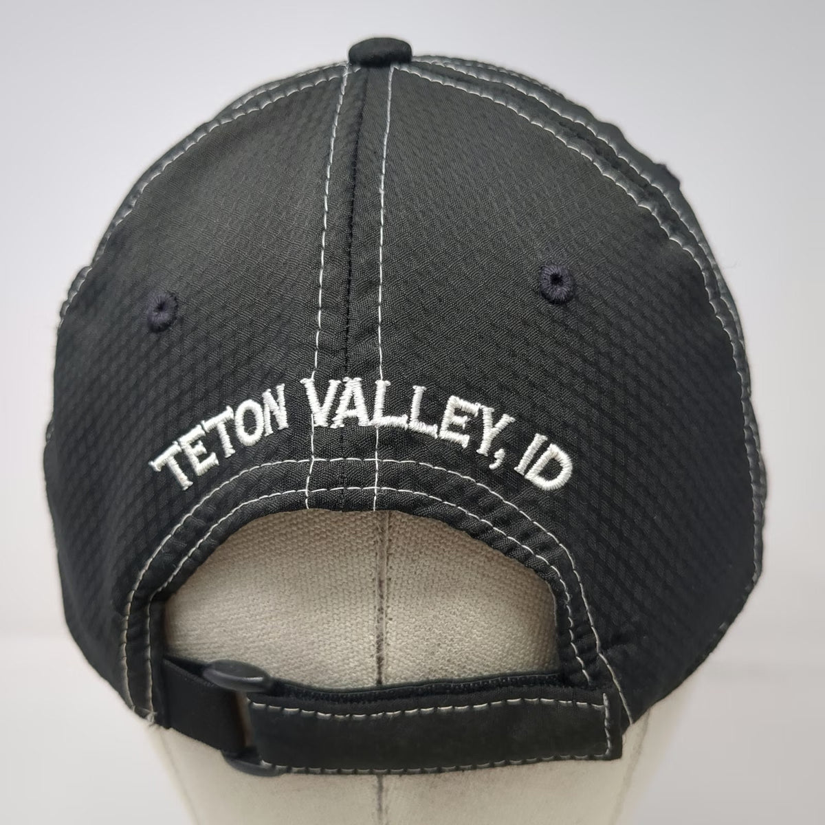 Under Armour Baseball Cap Black OSFM Teton Springs Resort Club ID Strapback Hat
