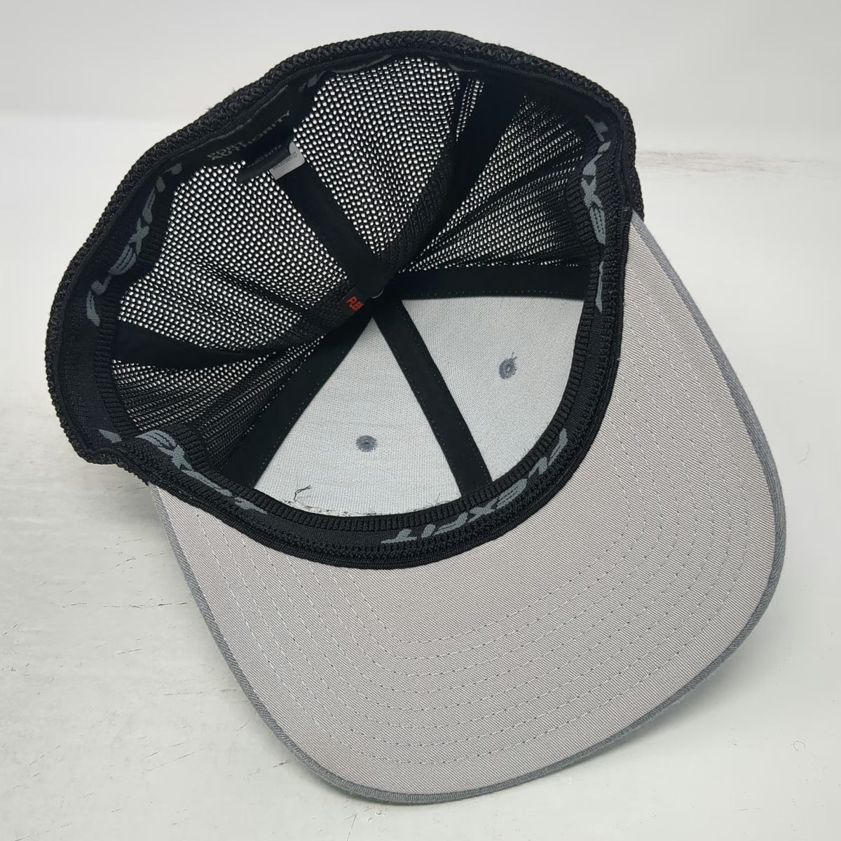 Port Authority Baseball Cap Gray M Fitted Mesh Flexfit Partners Insulation hat