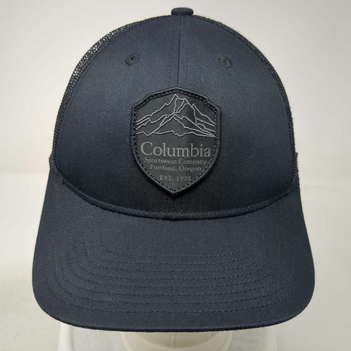 Columbia Baseball Cap Black One Size Snapback Mesh Mountain Shield Patch Hat