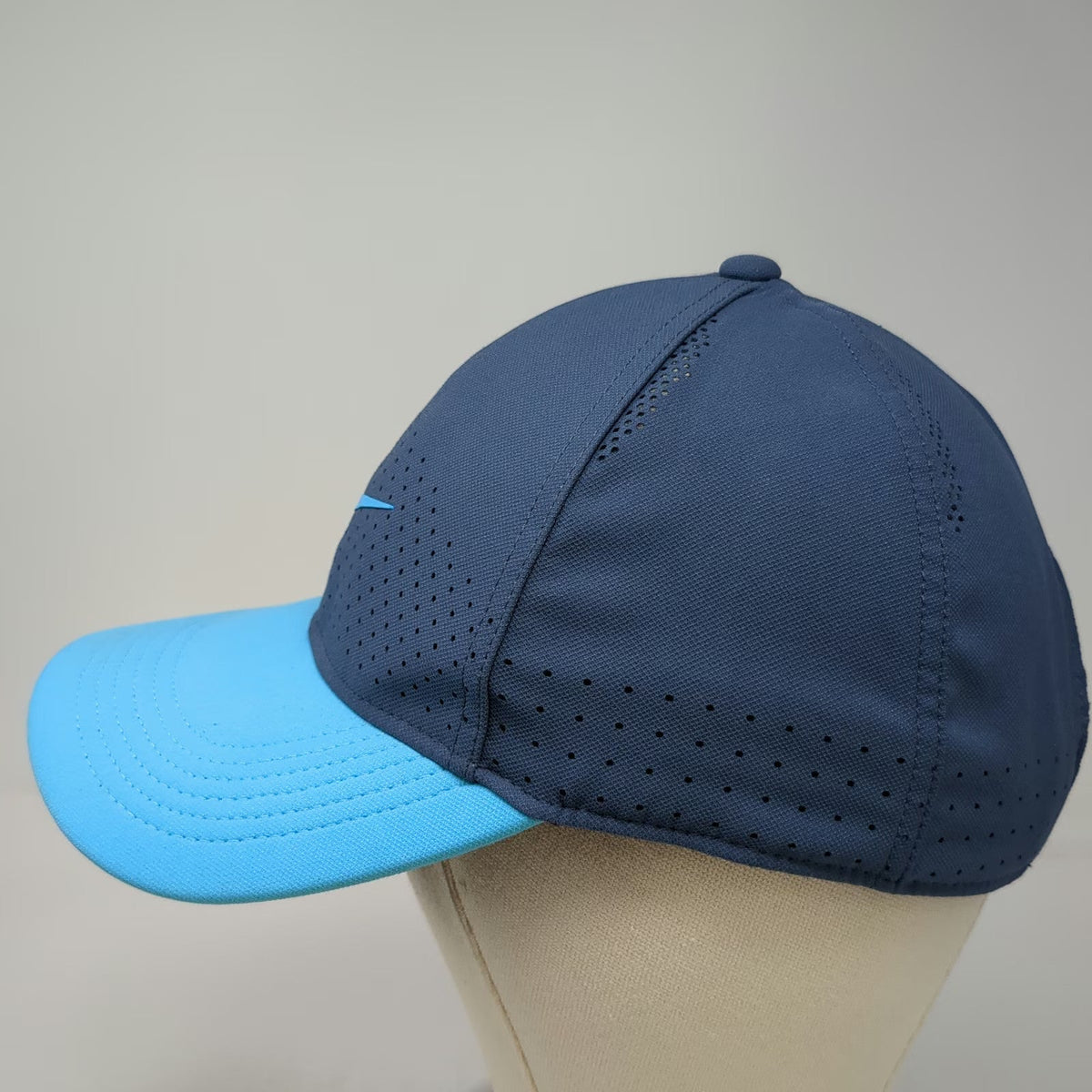 Nike Snapback Blue Hat One Size Dri-Fit Legacy 91 Perforated Two Tone Sport