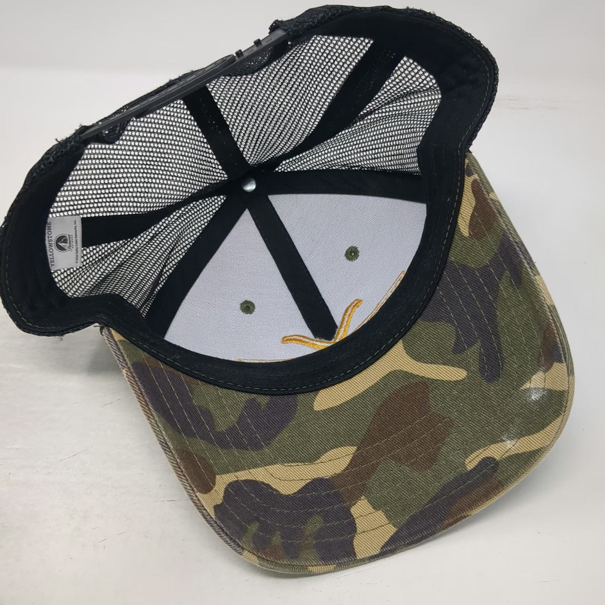 Paramount Trucker Hat Green One Size Camo Dutton Ranch Yellowstone Mesh Snapback