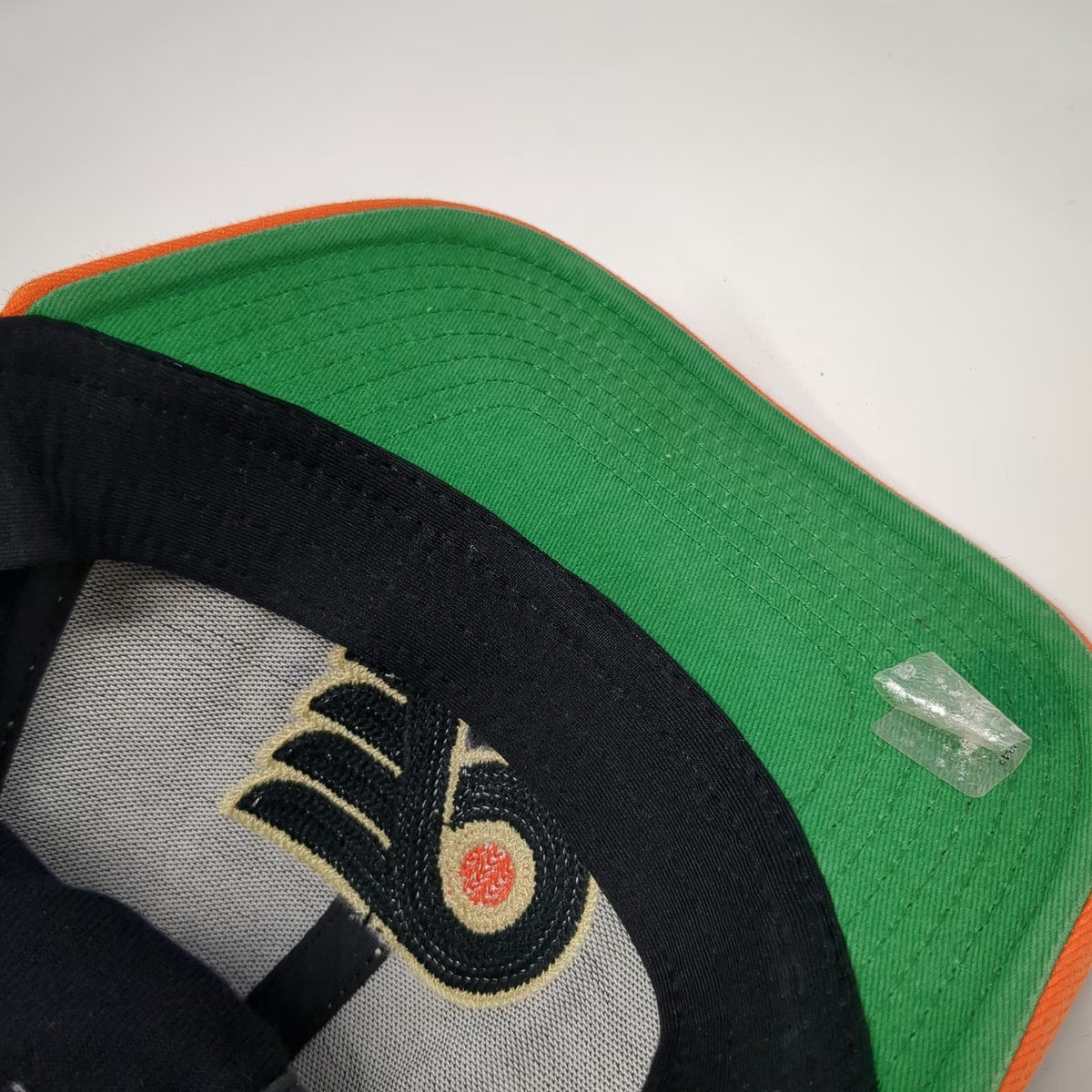 Philadelphia Flyers NHL Reebok Cap Blue M Winter Classic Orange Green Underbrim