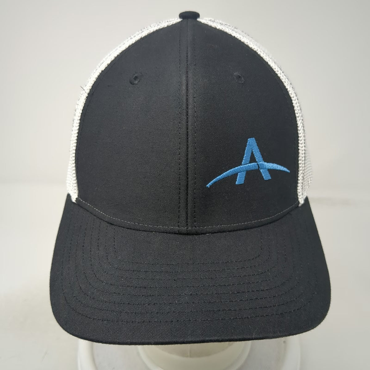 Richardson Baseball Cap Black XL Mesh Stretch Fit Atlas Logo Hat Curved Brim